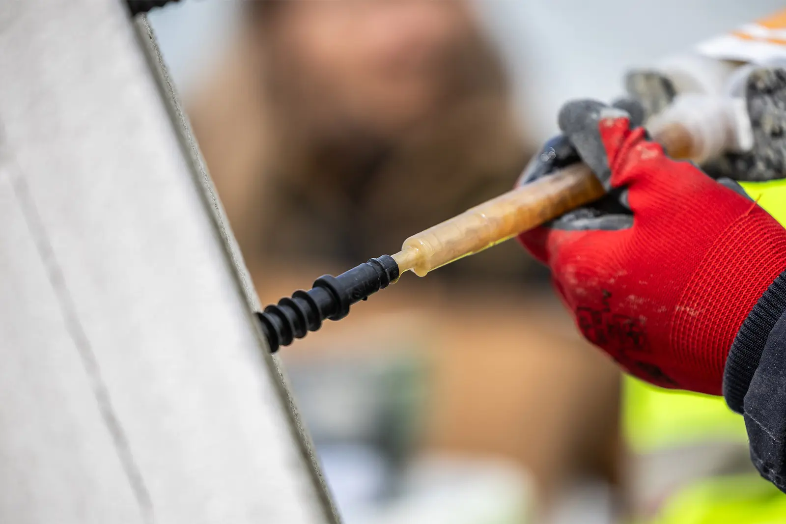 Injektion mit Injektionslanze bei der Schachtsanierung